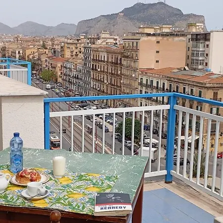 Di Nick Corso Dei Mille 175 아파트 팔레르모